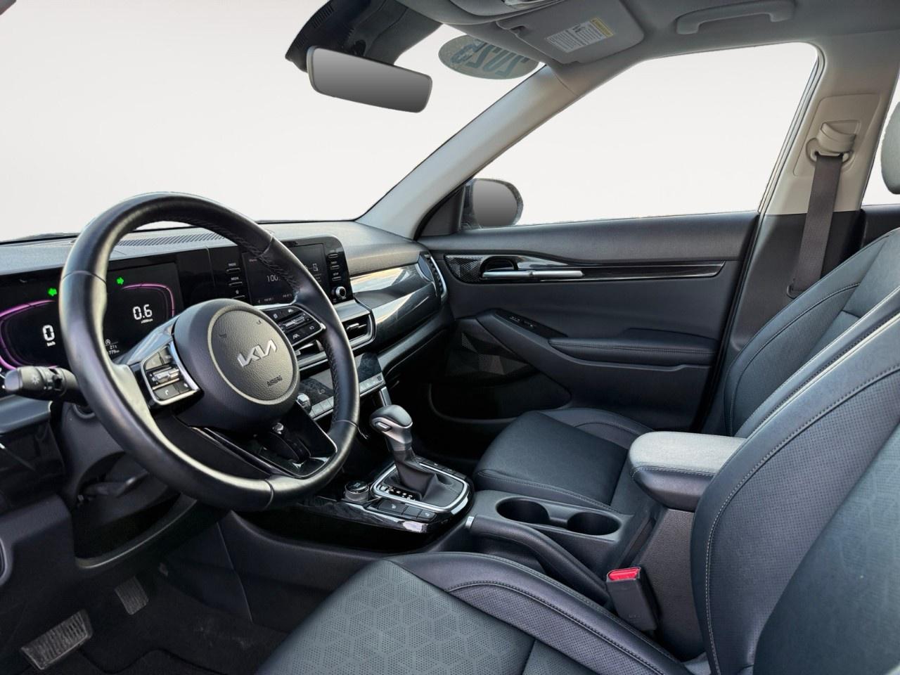 2025 Kia Seltos EX AWD Photo