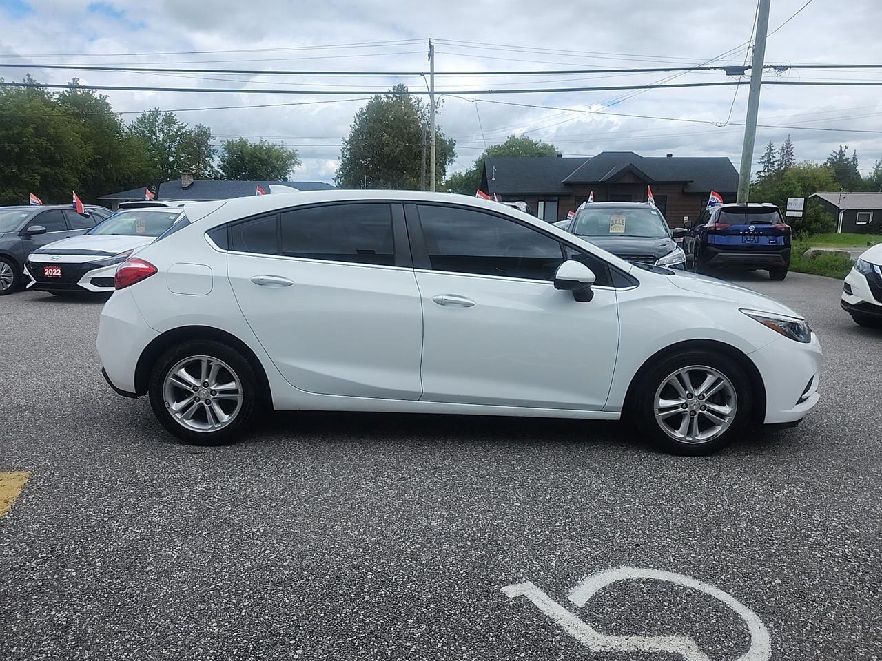 2018 Chevrolet Cruze AUTO-AC-HEATED SEATS -APPLE CAR PLAY-ANDROID AUTO Photo