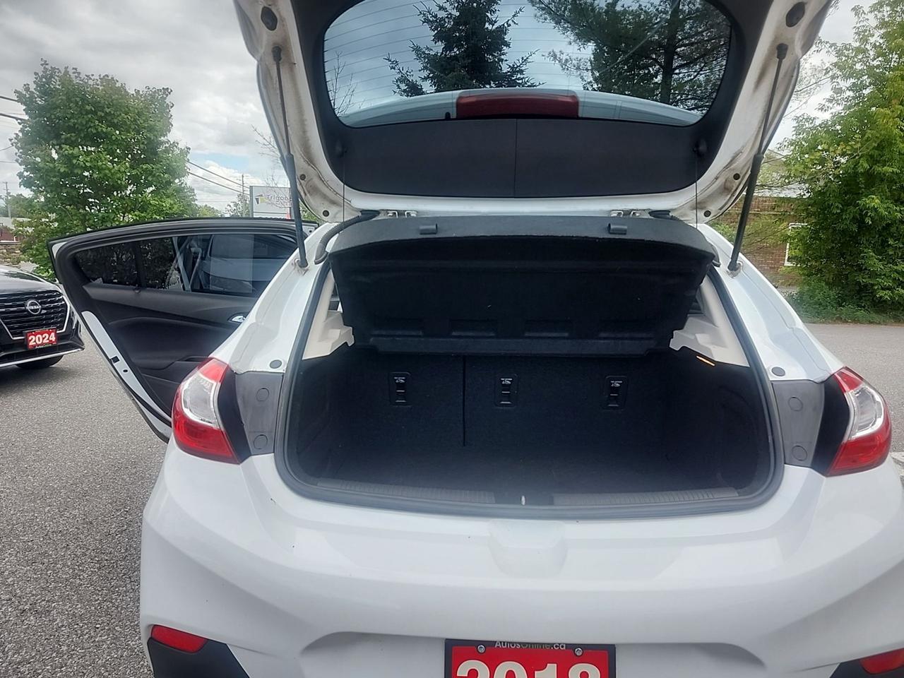 2018 Chevrolet Cruze AUTO-AC-HEATED SEATS -APPLE CAR PLAY-ANDROID AUTO Photo