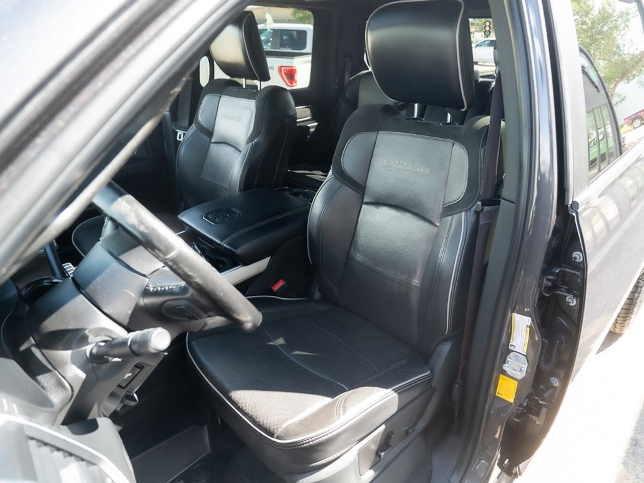 2019 RAM 2500 Laramie 4x4 Crew Cab 6'4" Box Photo18