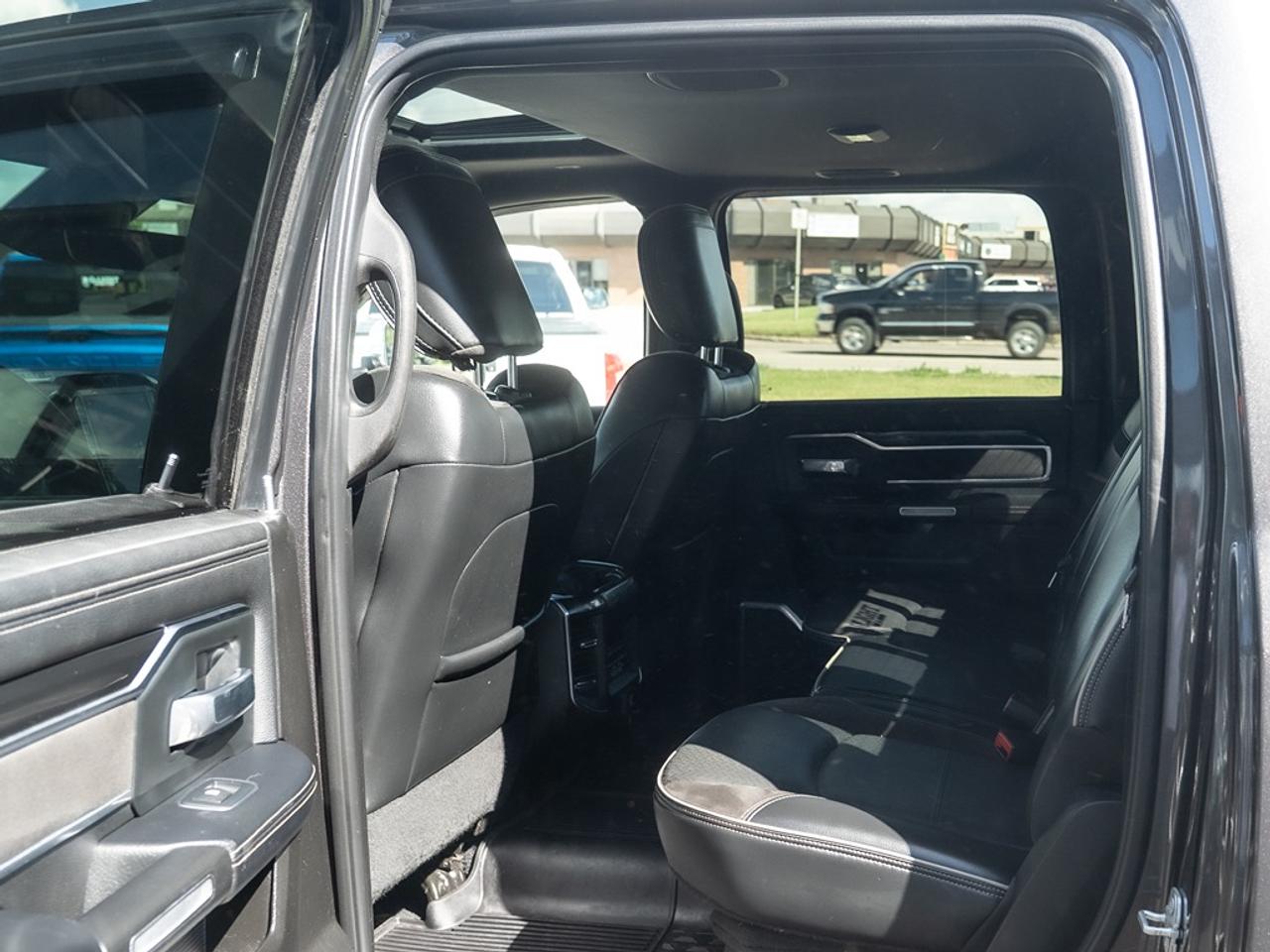 2019 RAM 2500 Laramie 4x4 Crew Cab 6'4" Box Photo42