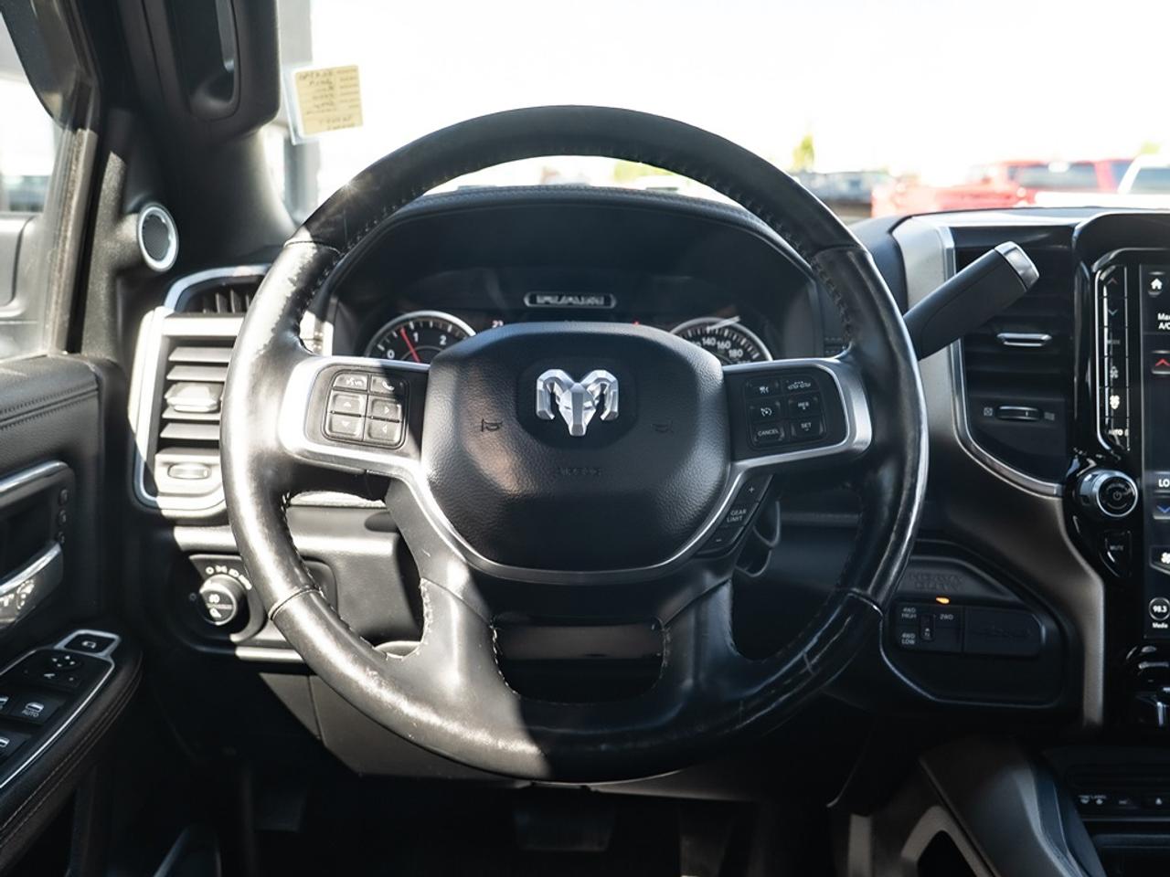 2019 RAM 2500 Laramie 4x4 Crew Cab 6'4" Box Photo11
