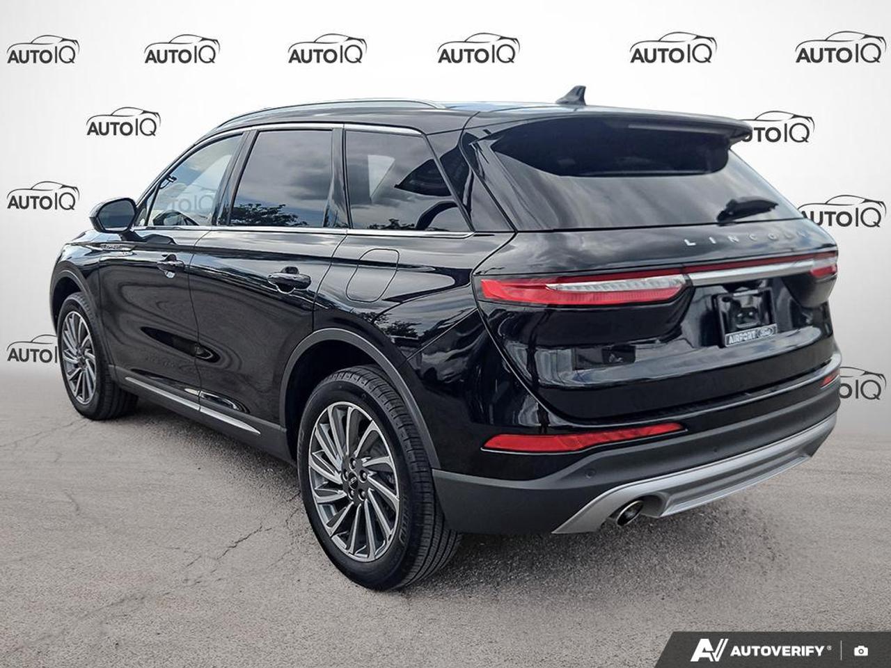 2024 Lincoln Corsair Reserve ONE OWNER | NO ACCIDENTS Photo3