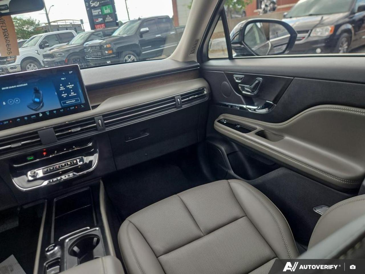 2024 Lincoln Corsair Reserve ONE OWNER | NO ACCIDENTS Photo