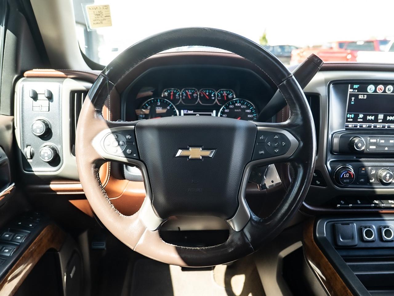 2017 Chevrolet Silverado 1500 High Country 6.2L Photo11