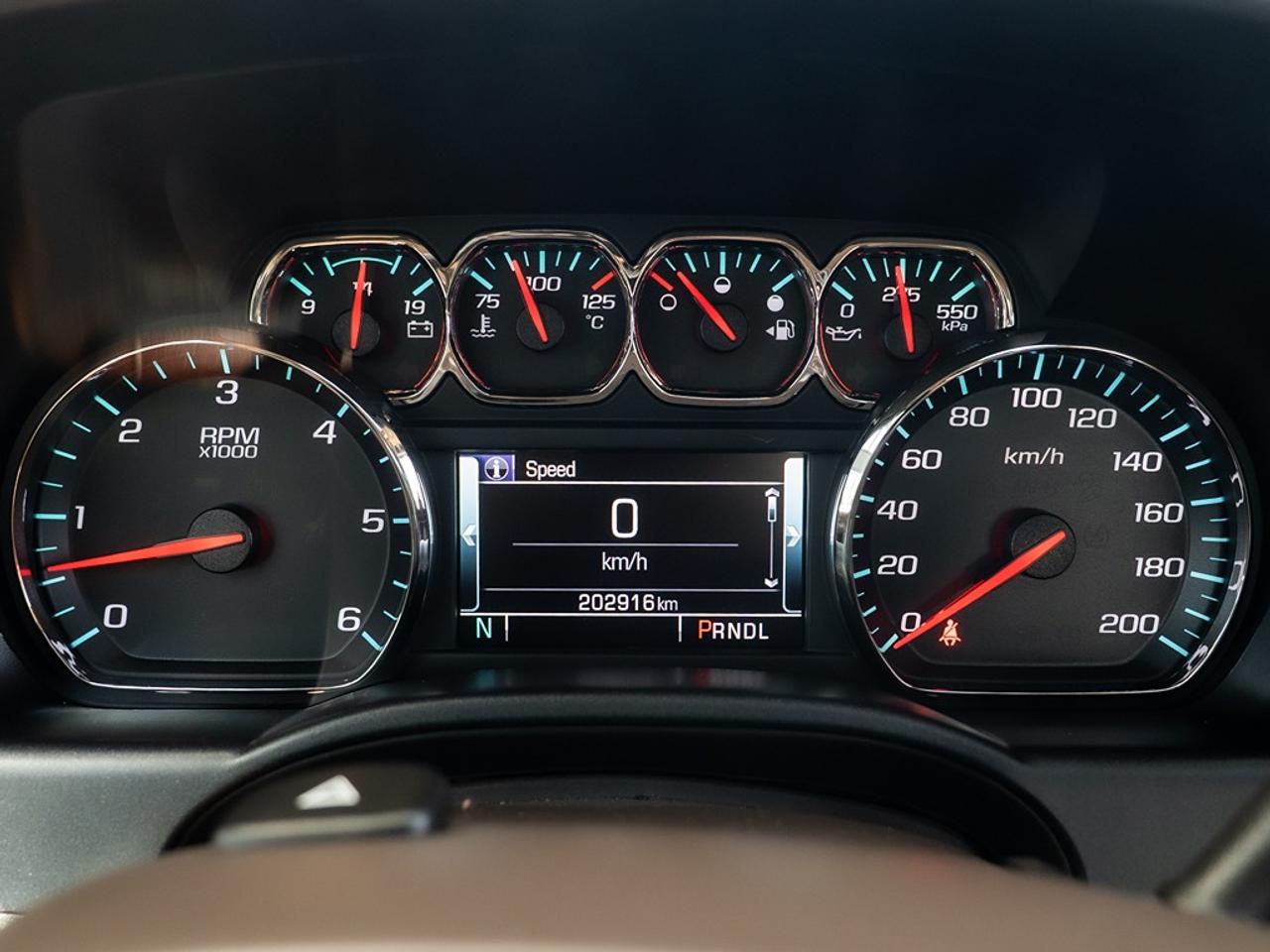 2017 Chevrolet Silverado 1500 High Country 6.2L Photo16
