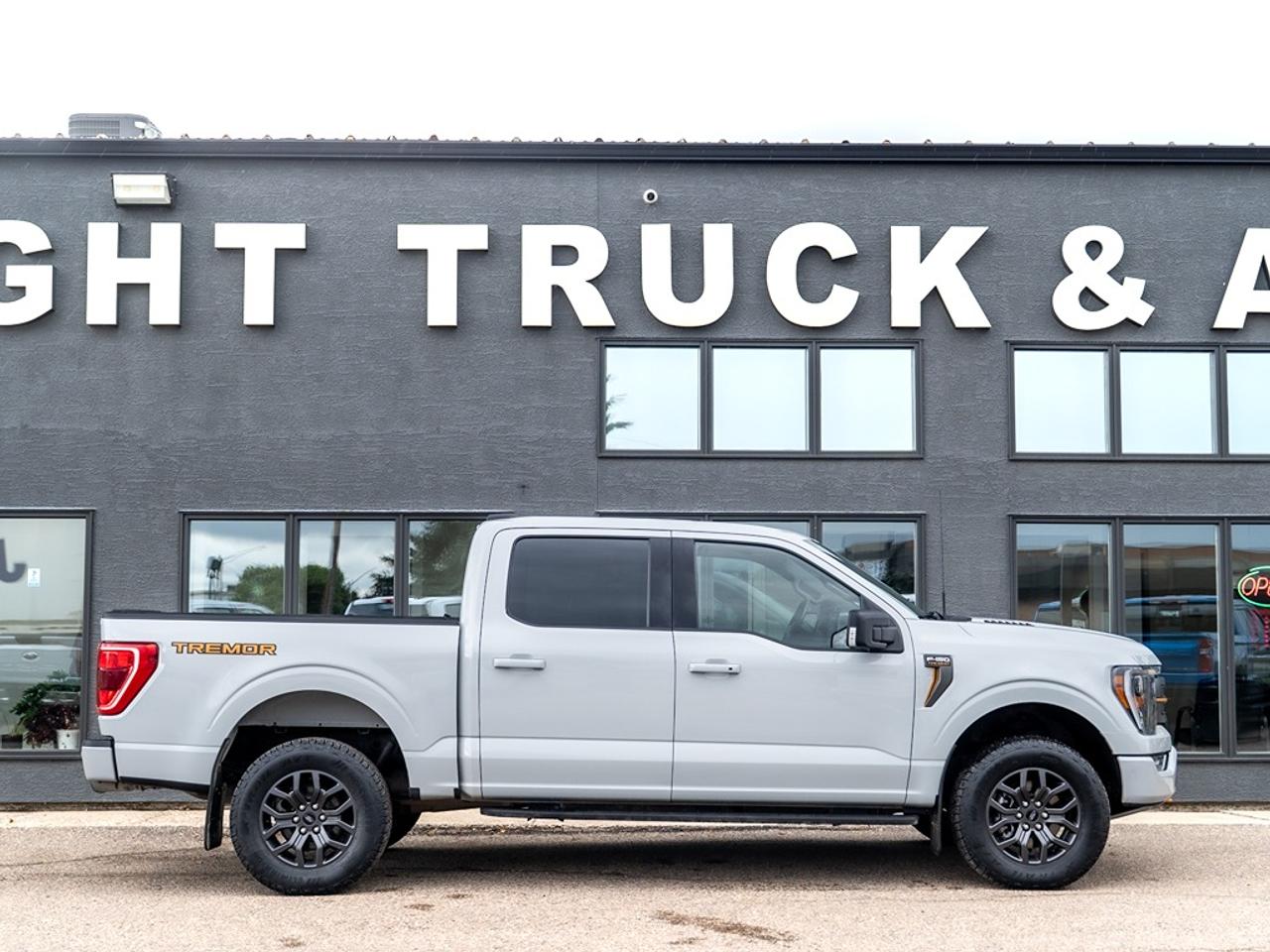 2023 Ford F-150 Lariat Tremor Photo4
