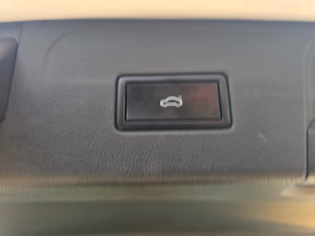 14616345.829075362