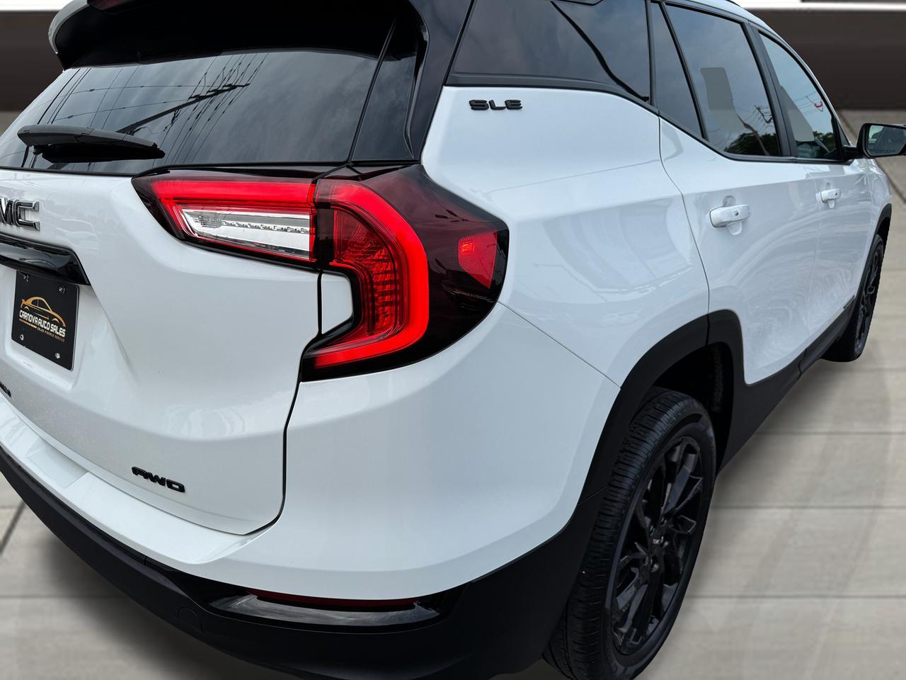 2023 GMC Terrain SLE AWD+New Brakes+ApplePlay+REMOTE START Photo