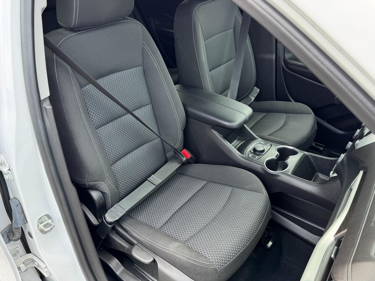 2023 GMC Terrain SLE AWD+New Brakes+ApplePlay+REMOTE START Photo