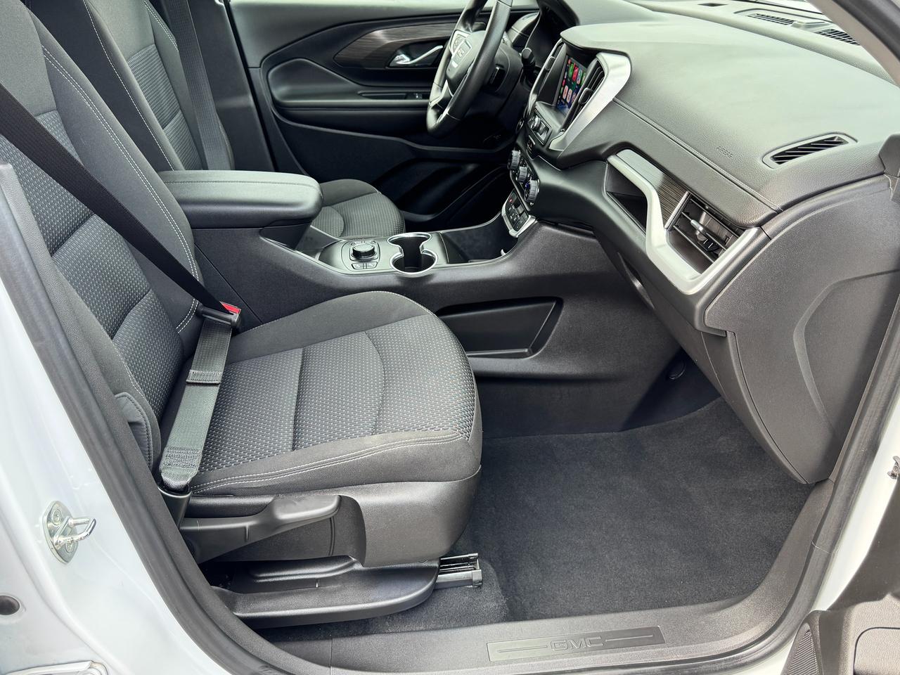 2023 GMC Terrain SLE AWD+New Brakes+ApplePlay+REMOTE START Photo