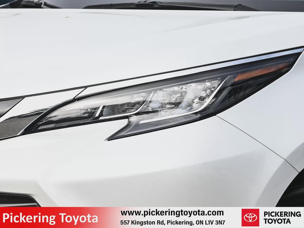 2022 Toyota Sienna XLE Photo1
