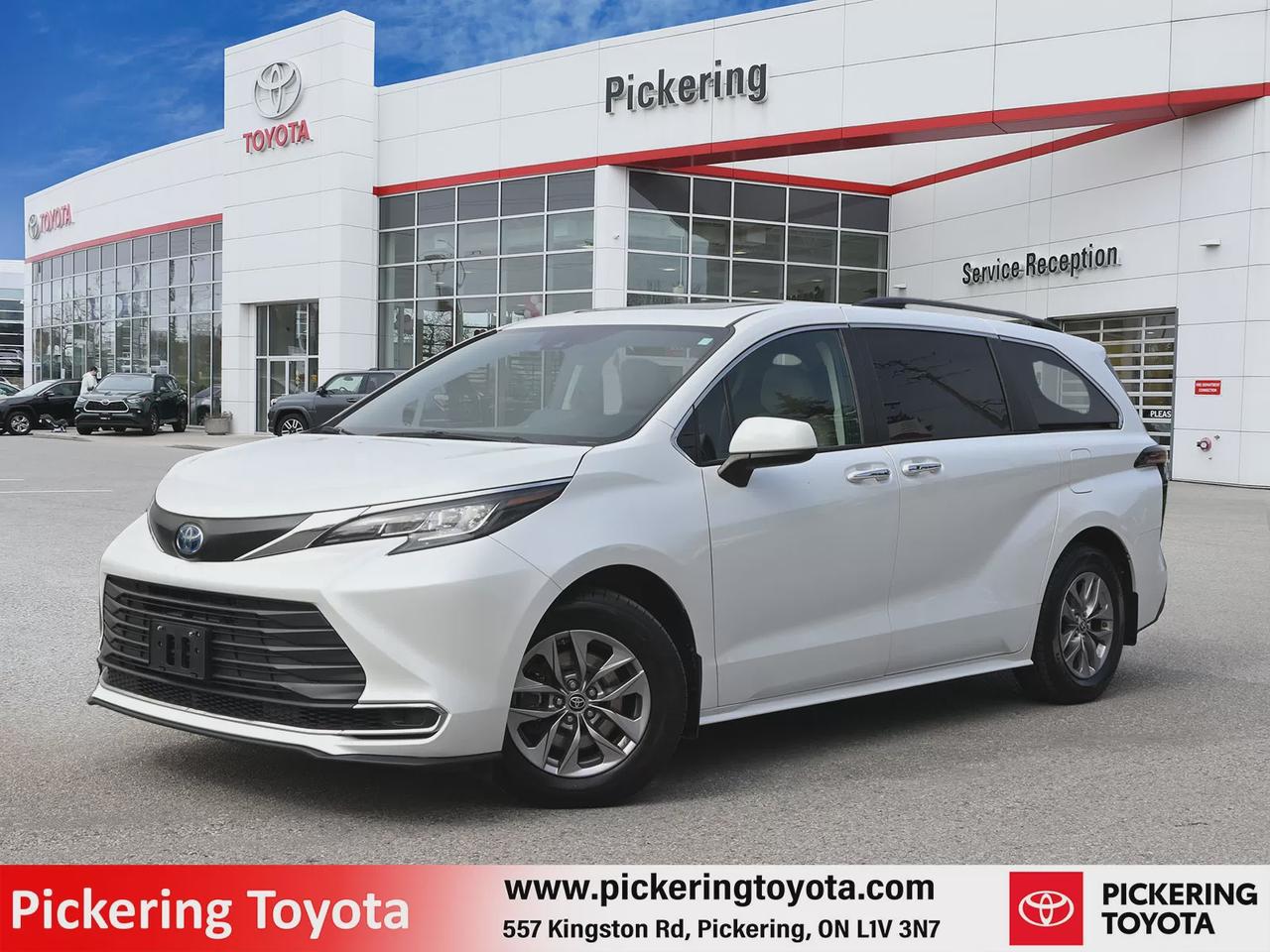 2022 Toyota Sienna XLE Photo