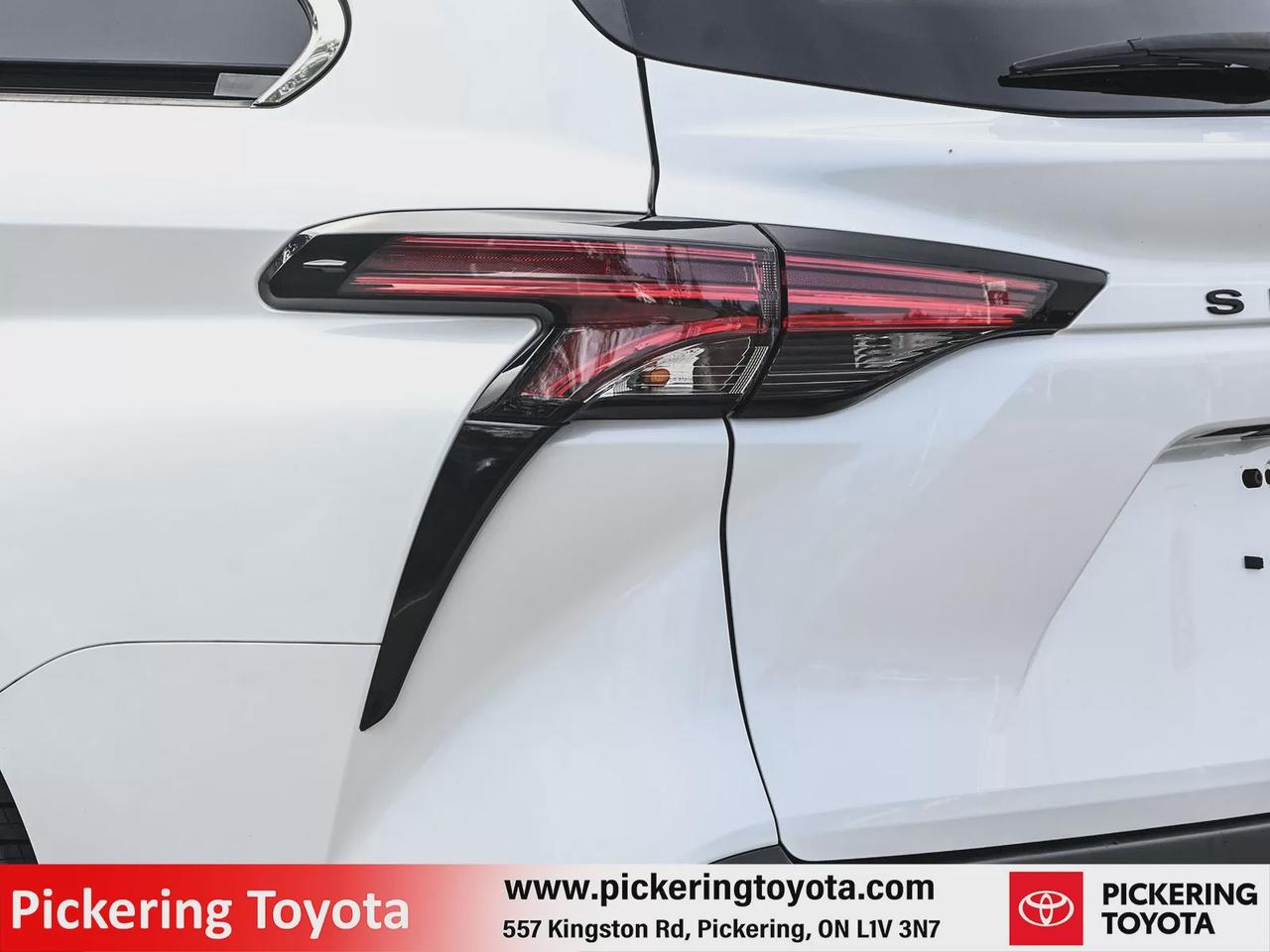 2022 Toyota Sienna XLE Photo