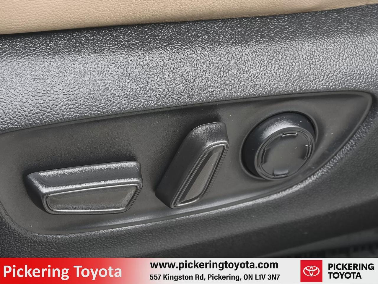 2022 Toyota Sienna XLE Photo