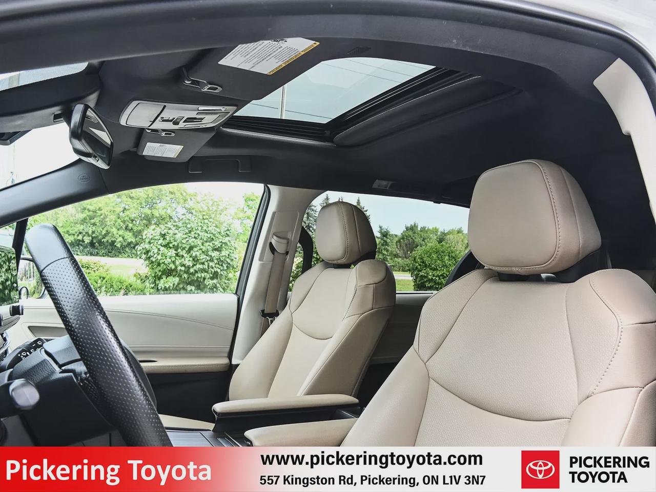 2022 Toyota Sienna XLE Photo