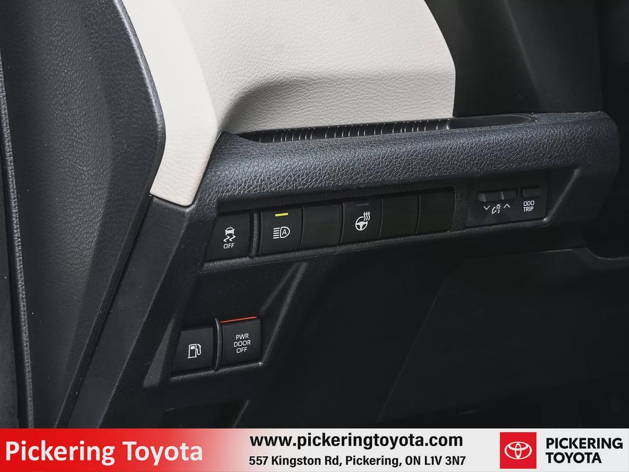 2022 Toyota Sienna XLE Photo