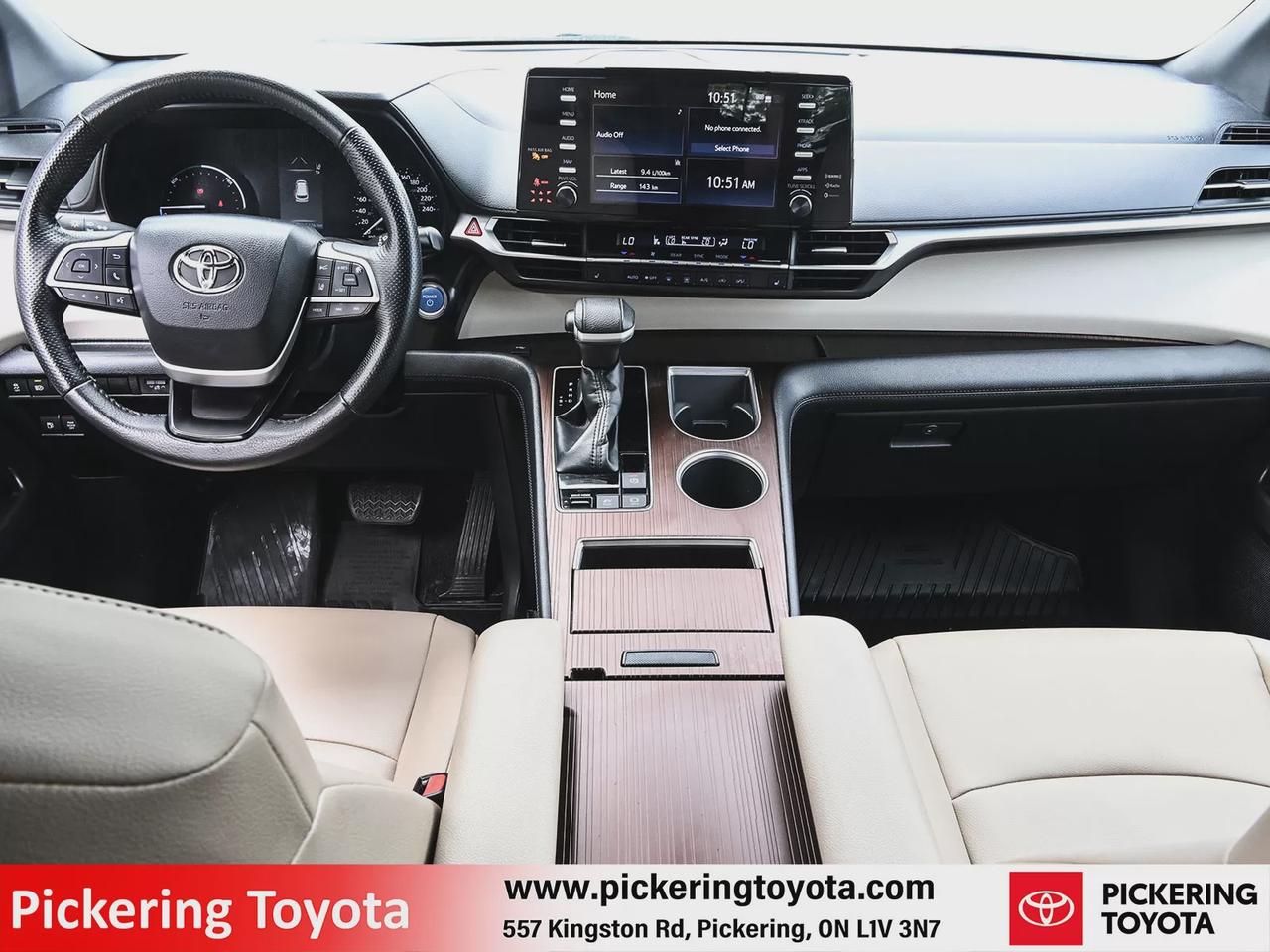 2022 Toyota Sienna XLE Photo