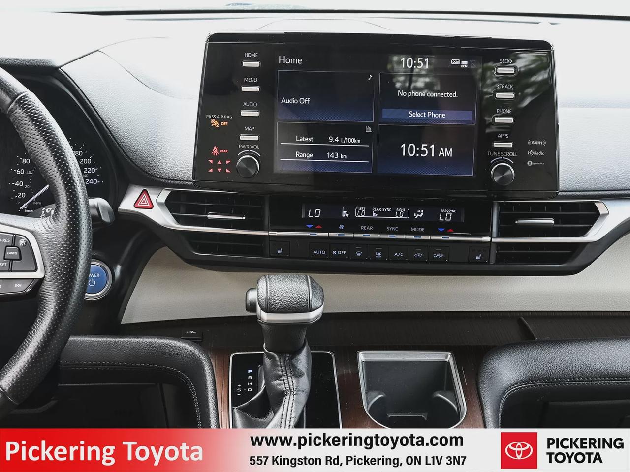 2022 Toyota Sienna XLE Photo
