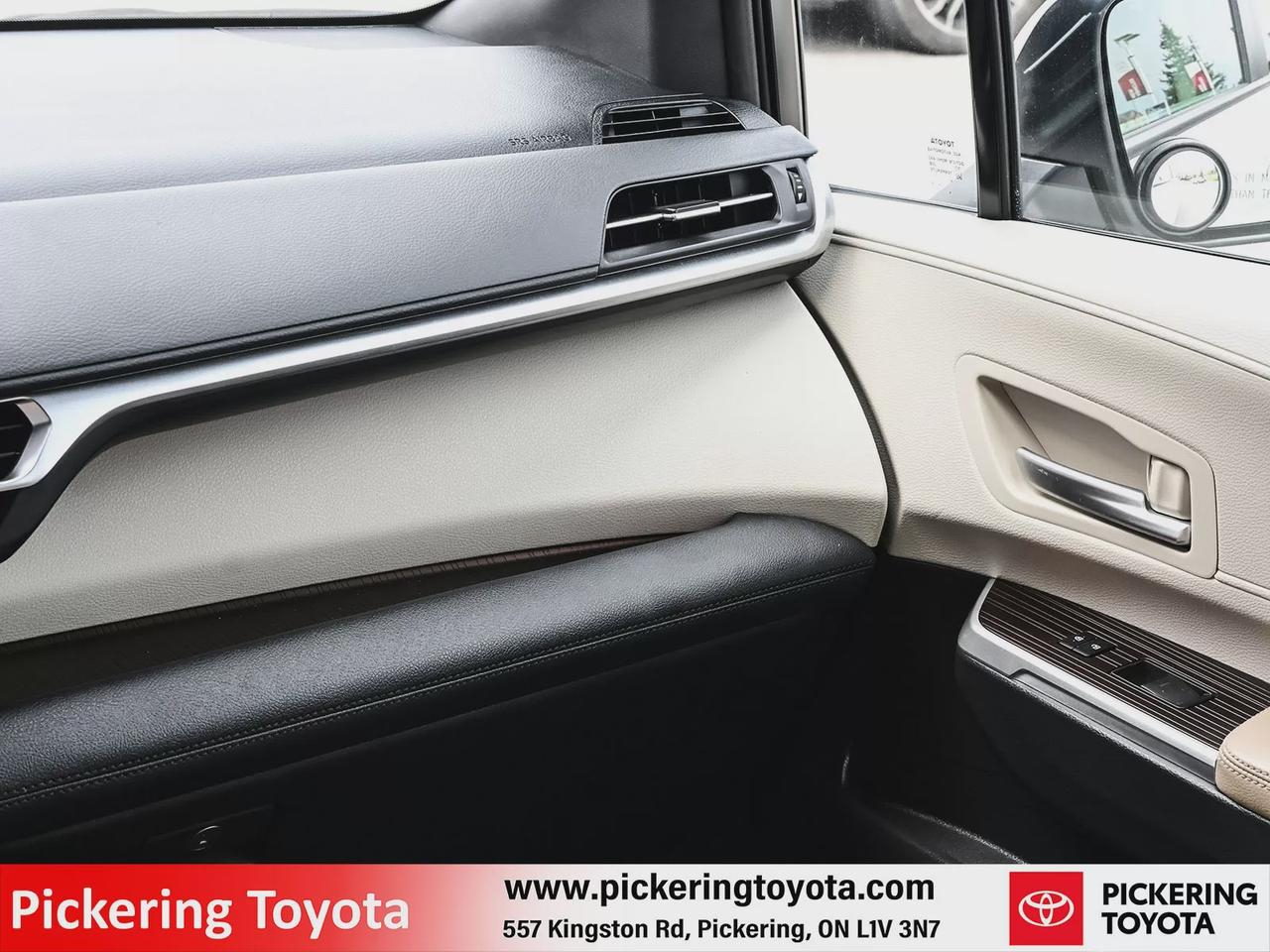 2022 Toyota Sienna XLE Photo