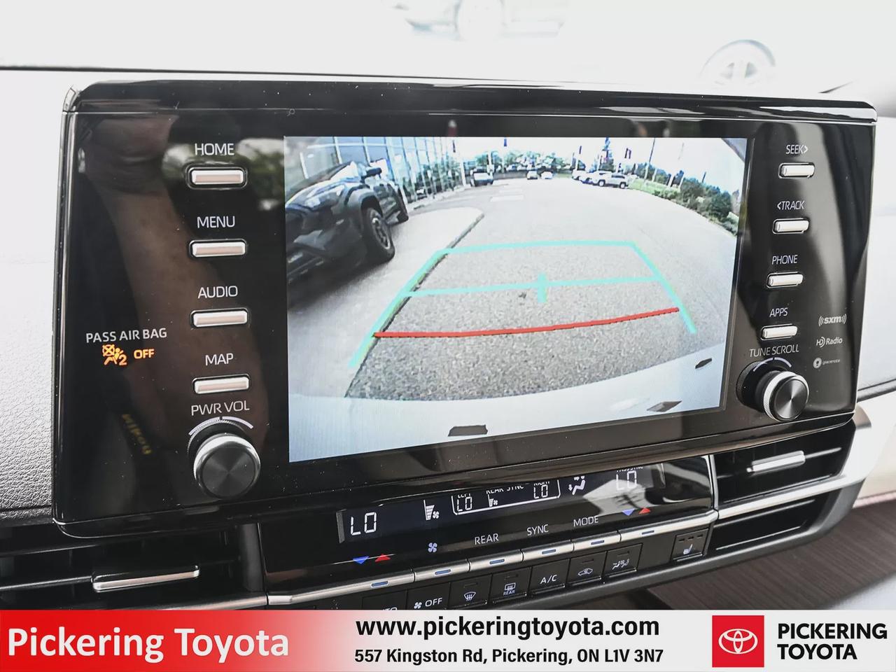 2022 Toyota Sienna XLE Photo