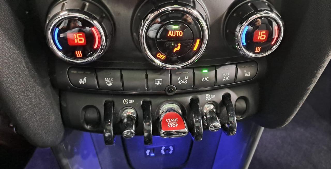 2016 MINI Cooper 5 Door 5dr HB Photo