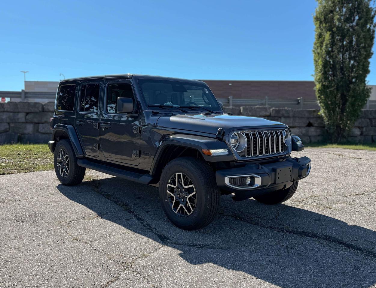 2027 Jeep Wrangler Sahara 4 Door 4x4 Photo