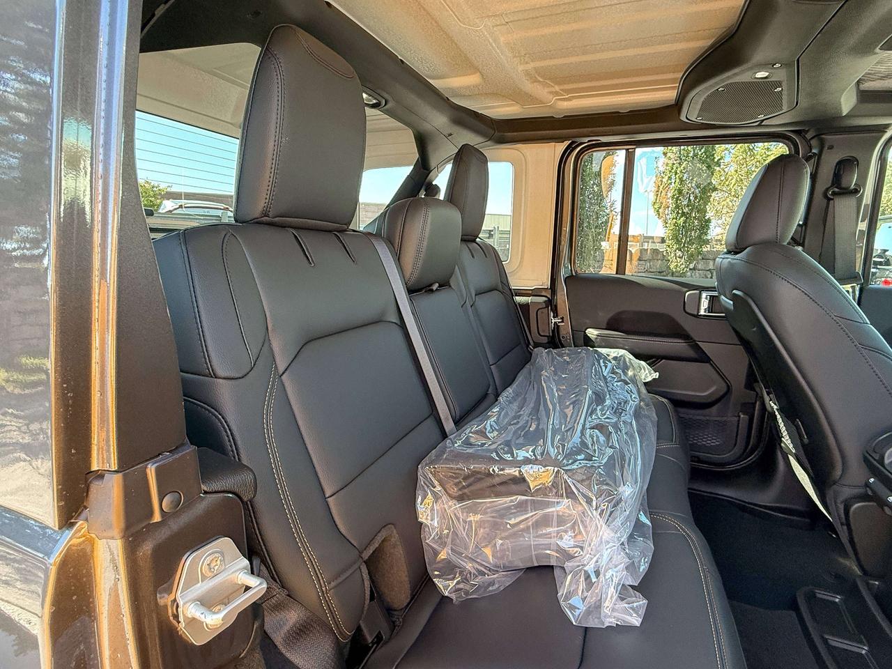 2027 Jeep Wrangler Sahara 4 Door 4x4 Photo
