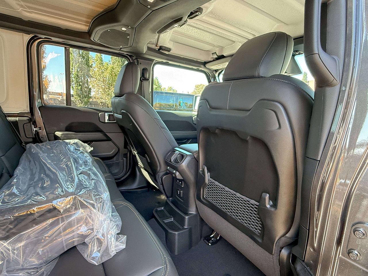 2027 Jeep Wrangler Sahara 4 Door 4x4 Photo