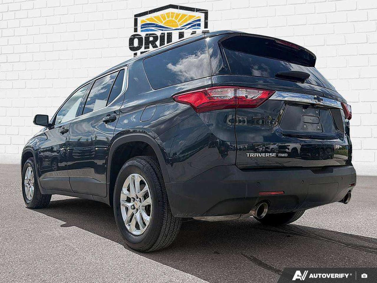 2020 Chevrolet Traverse LT Cloth | Power Liftgate | Nav System Photo