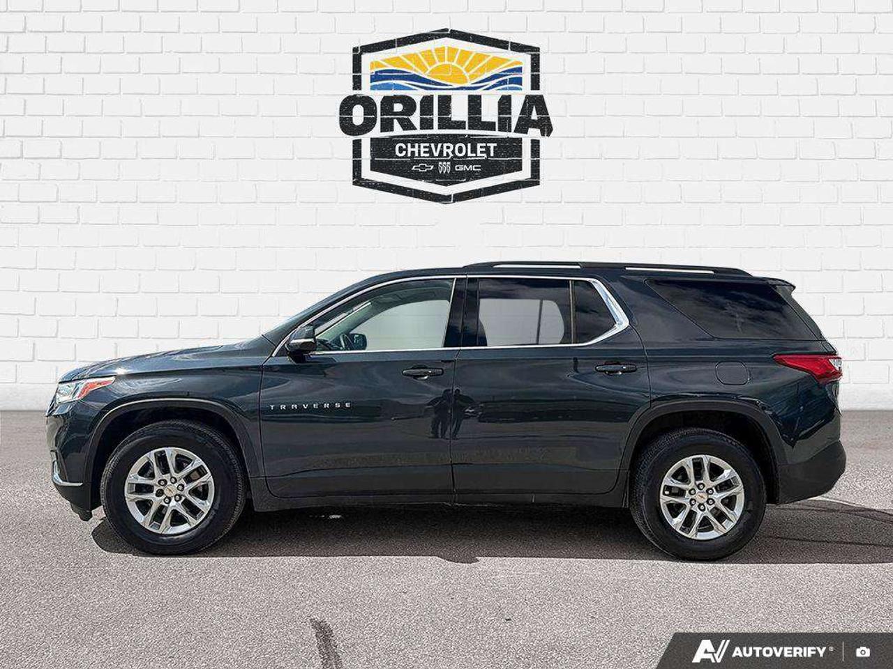 2020 Chevrolet Traverse LT Cloth | Power Liftgate | Nav System Photo