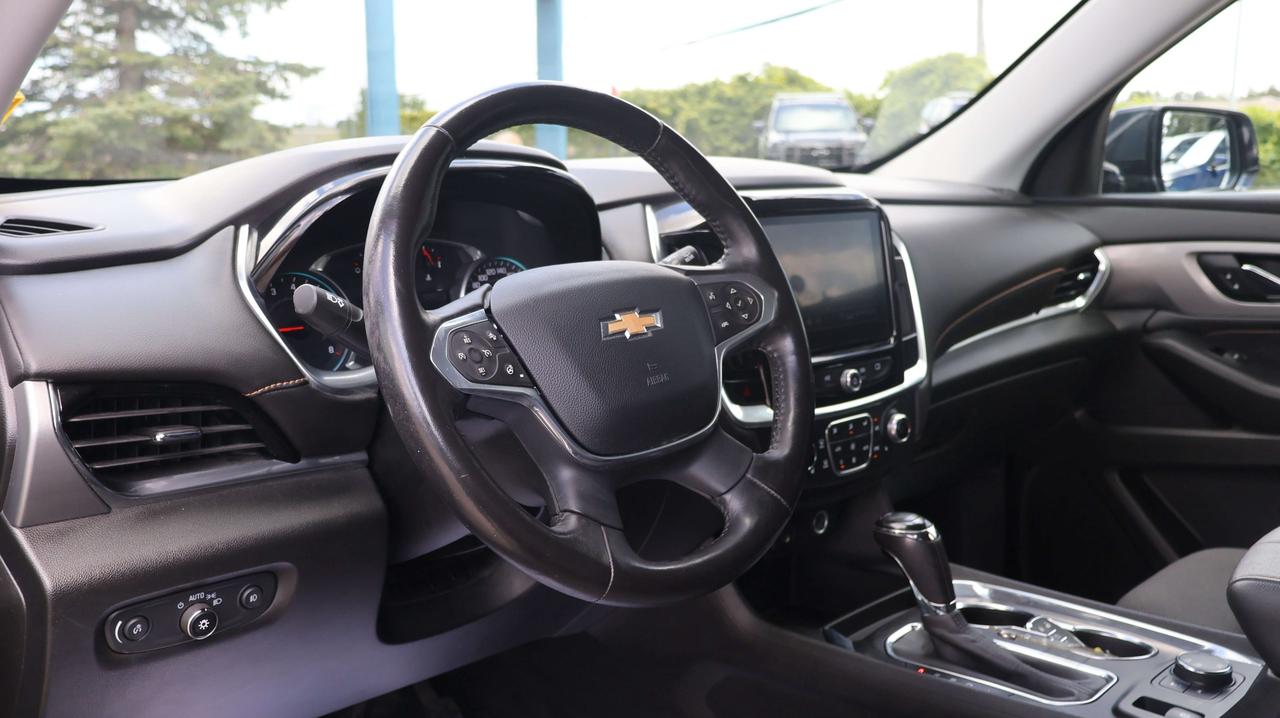 2020 Chevrolet Traverse LT Cloth | Power Liftgate | Nav System Photo