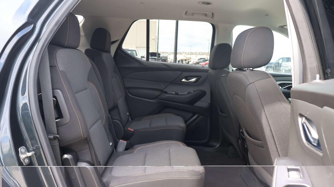 2020 Chevrolet Traverse LT Cloth | Power Liftgate | Nav System Photo