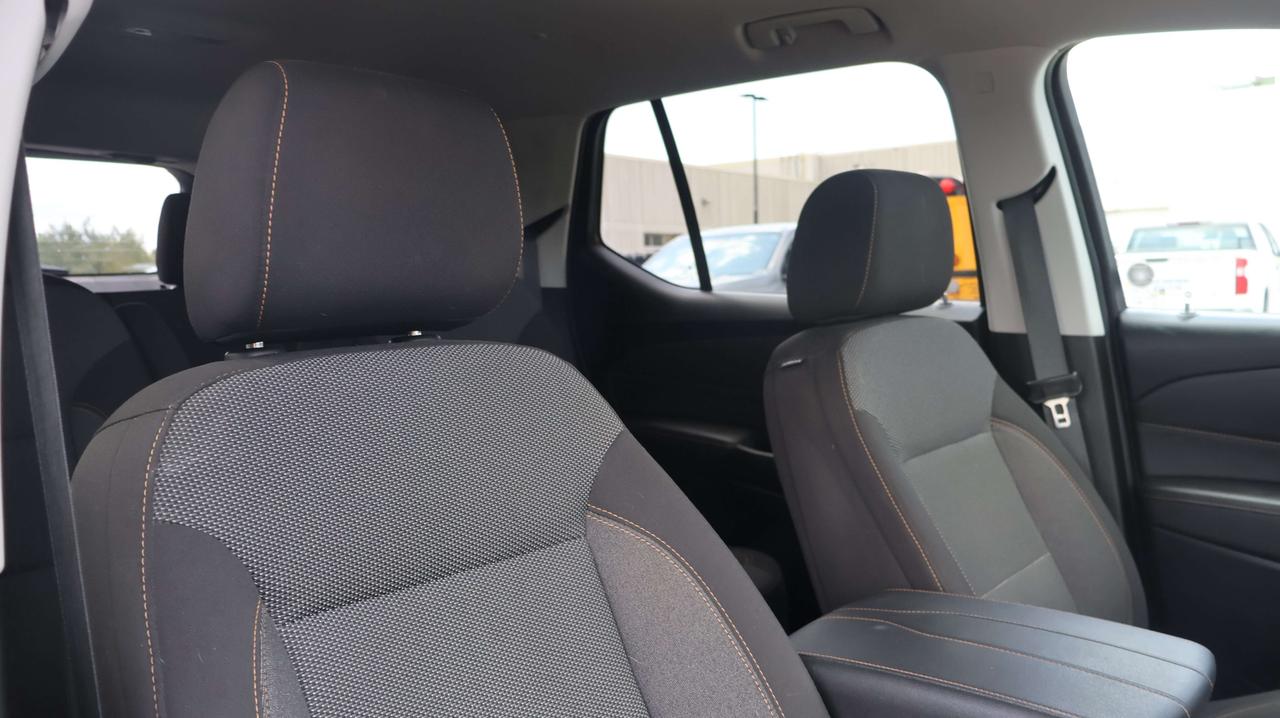 2020 Chevrolet Traverse LT Cloth | Power Liftgate | Nav System Photo
