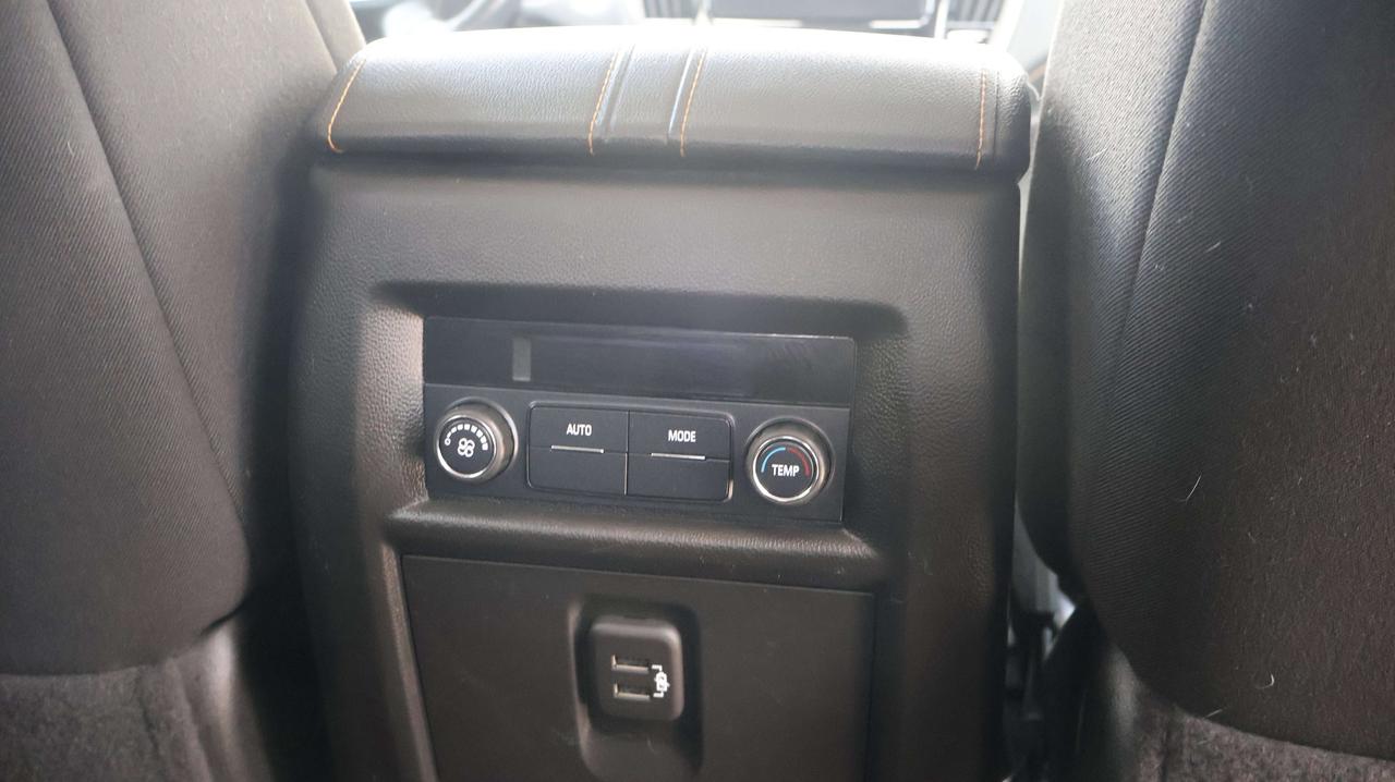 2020 Chevrolet Traverse LT Cloth | Power Liftgate | Nav System Photo