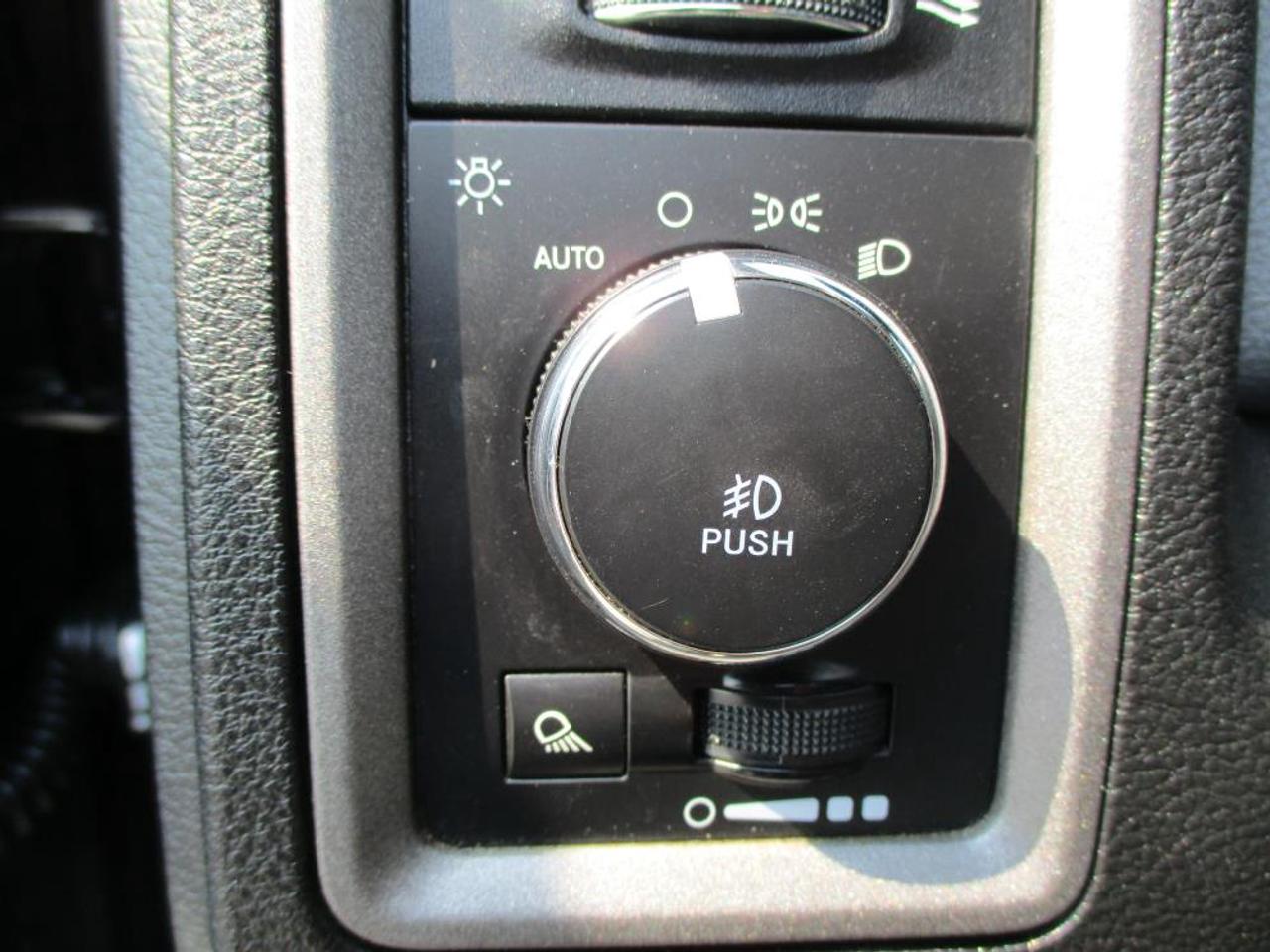2020 RAM 1500 Classic Tradesman 4X4 - Photo #11