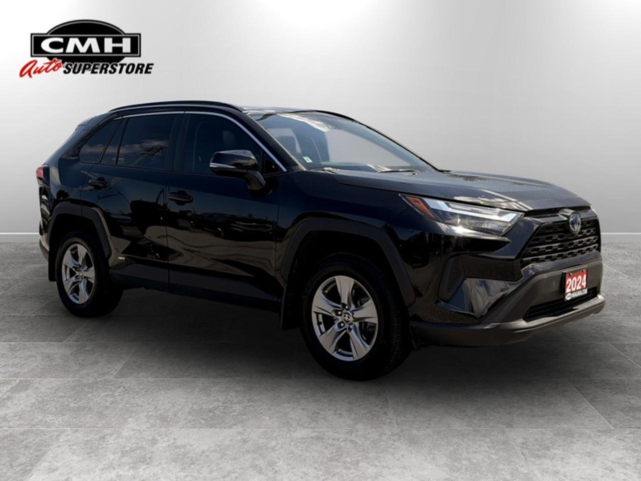 2024 Toyota RAV4 XLE  **CLEAN CARFAX - ONE OWNER** Photo