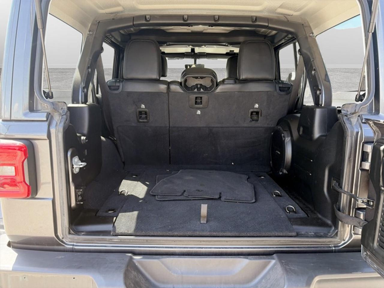 2021 Jeep Wrangler Rubicon  **3.6L PENTASTAR ENGINE** Photo
