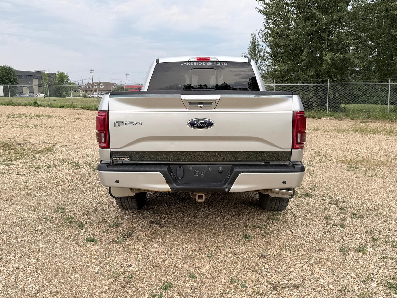 2017 Ford F-150 Lariat Photo4