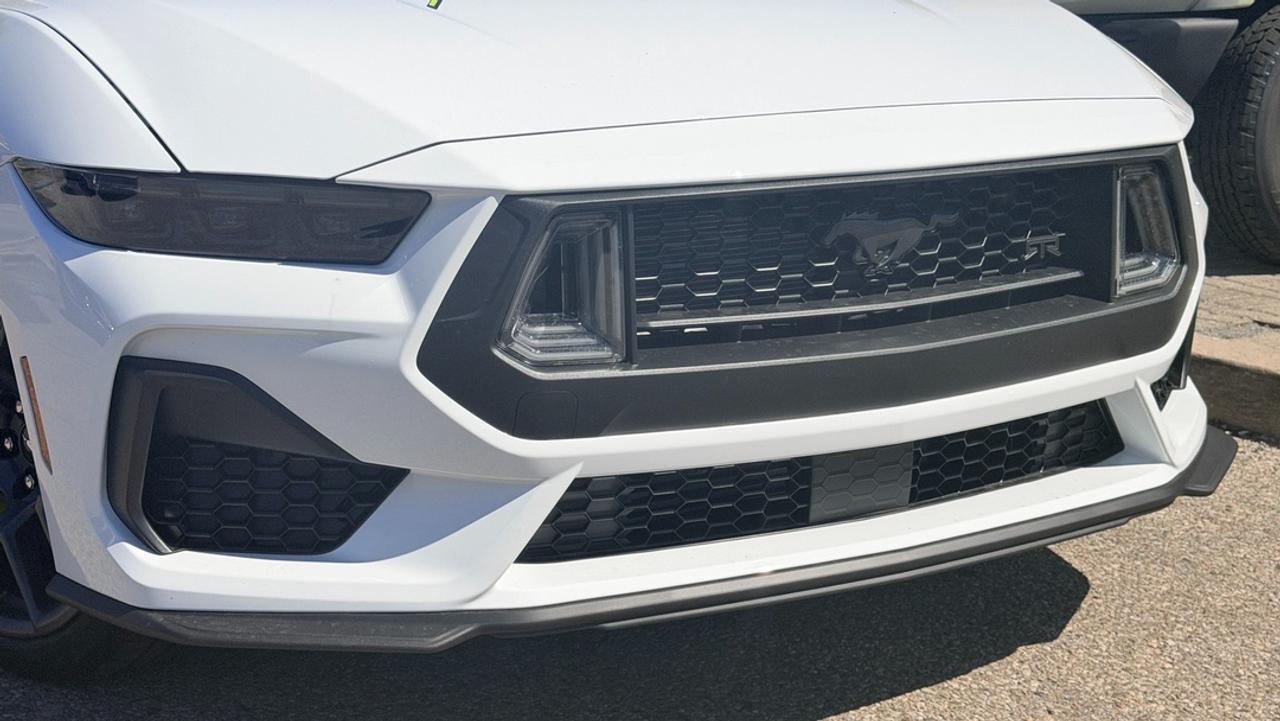 2026 Ford Mustang EcoBoost Premium Fastback Photo2