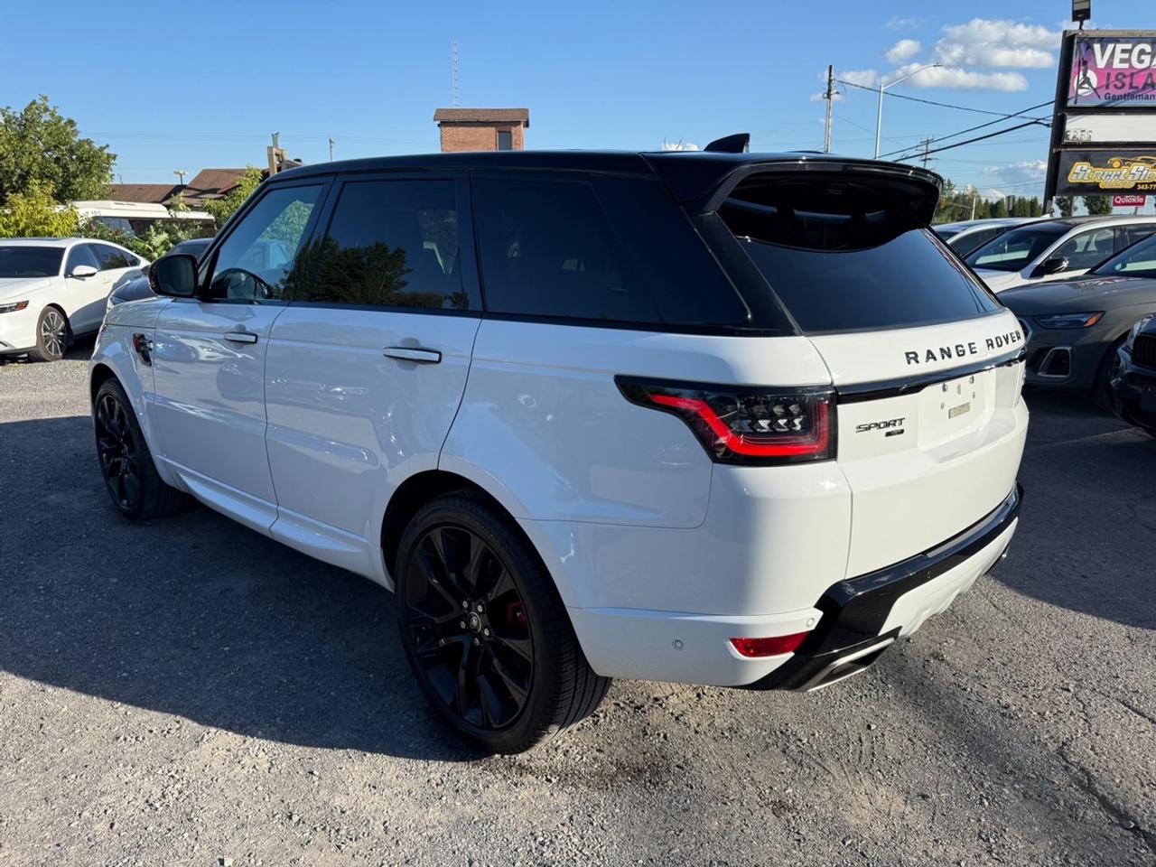 2022 Land Rover Range Rover Sport HST Photo3