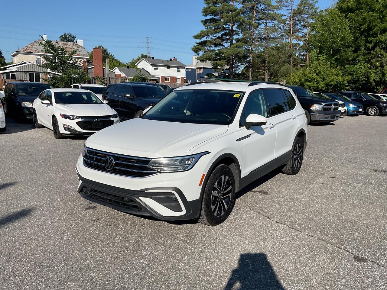 ???? 2.0L 4CYL All Wheel Drive  VOLKSWAGEN TIGUAN TRENDLINE 2022  Ready for adventure in any weather! ????<br><br>

This reliable AWD SUV with 99,107 KMs offers the perfect blend of comfort, safety, and convenience for your daily drives and weekend getaways.<br><br>

? All Wheel Drive<br>
? Heated Seats<br>
? Heated Steering Wheel<br>
? Backup Camera<br>
? Bluetooth Connectivity<br>
? Air Conditioning<br>
? Cruise Control<br>
? Full Power Group<br><br>

?? NO FEES! <span>(Just pay applicable taxes.)</span><br>
?? LOWEST PRICE GUARANTEED!<br><br>

?? 3 LOCATIONS TO SERVE YOU BETTER:<br>
?? RICHMOND: 1-888-416-2199<br>
?? KINGSTON: 1-888-508-3494<br>
?? NORTH BAY: 1-888-282-3560<br><br>

?? Visit <strong>WWW.MYCAR.CA</strong> to see this VOLKSWAGEN TIGUAN and more!<br>
?? Confidence, comfort, and value  all in one! ??
