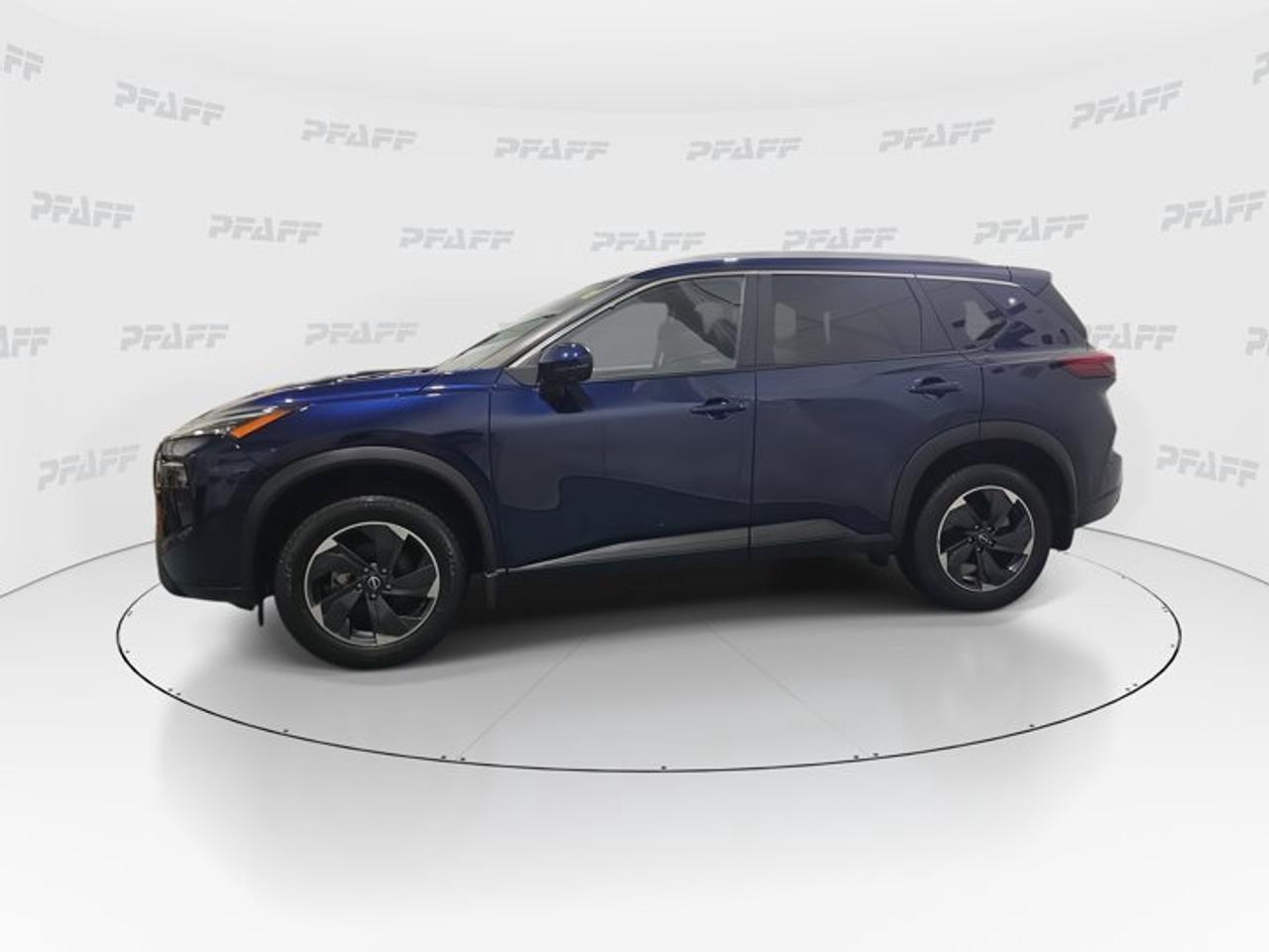 2024 Nissan Rogue SV Photo4