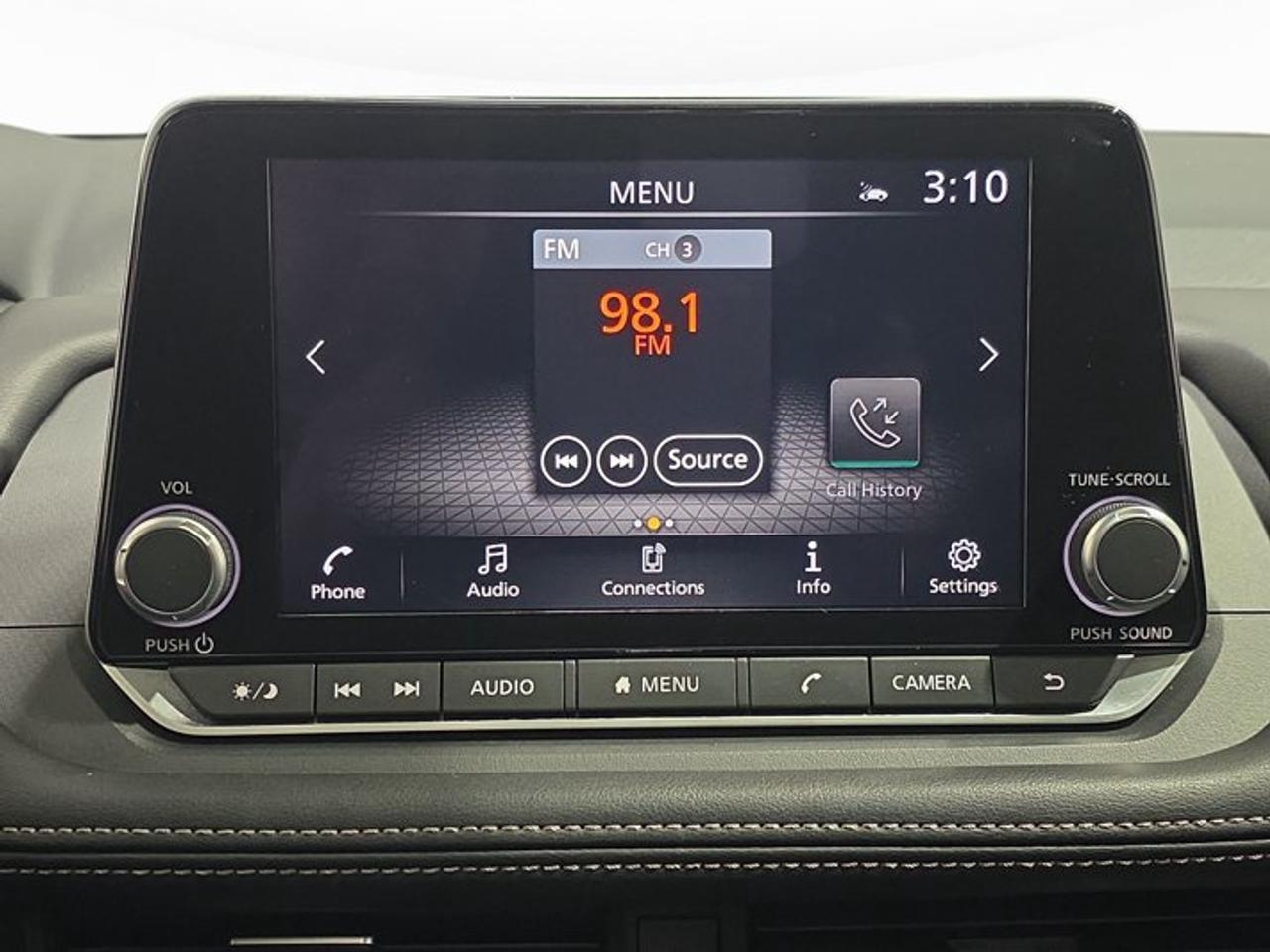 2024 Nissan Rogue SV Photo
