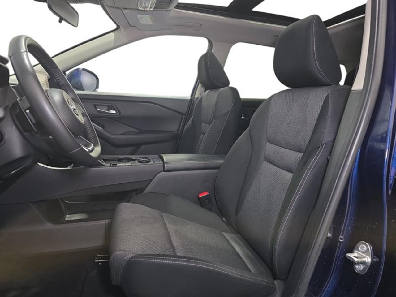 2024 Nissan Rogue SV Photo