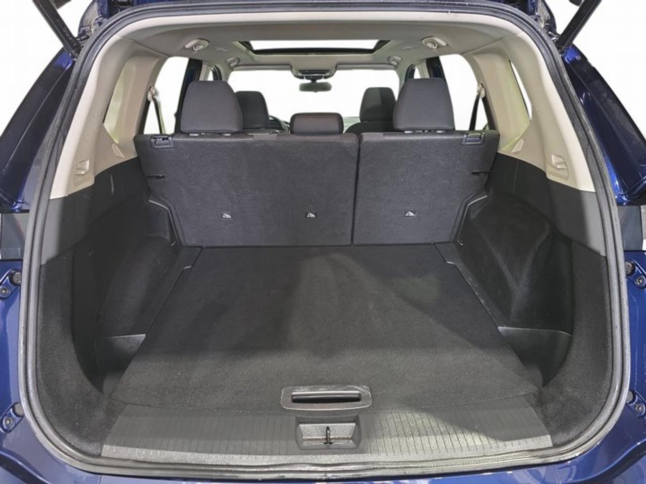 2024 Nissan Rogue SV Photo