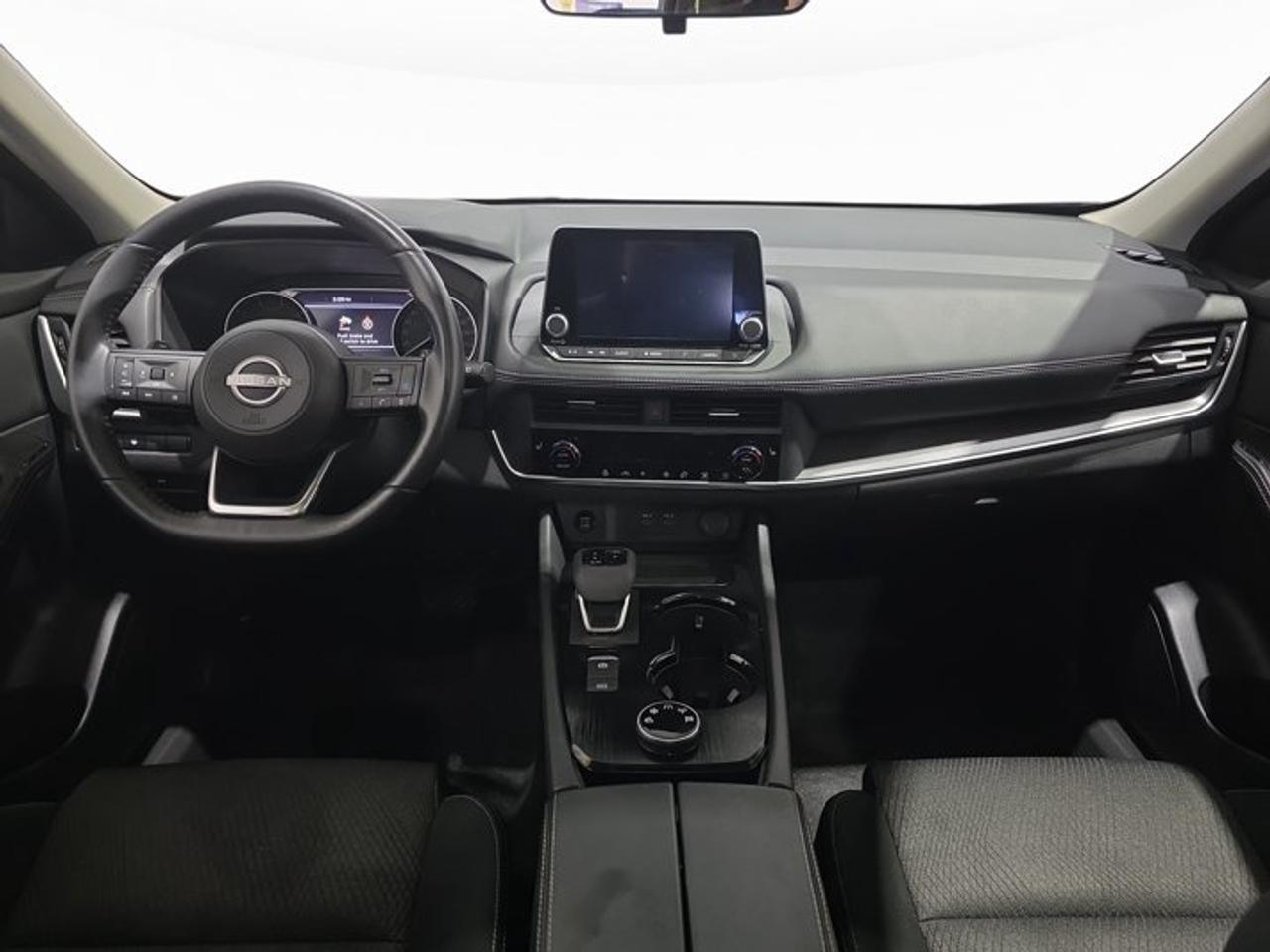 2024 Nissan Rogue SV Photo