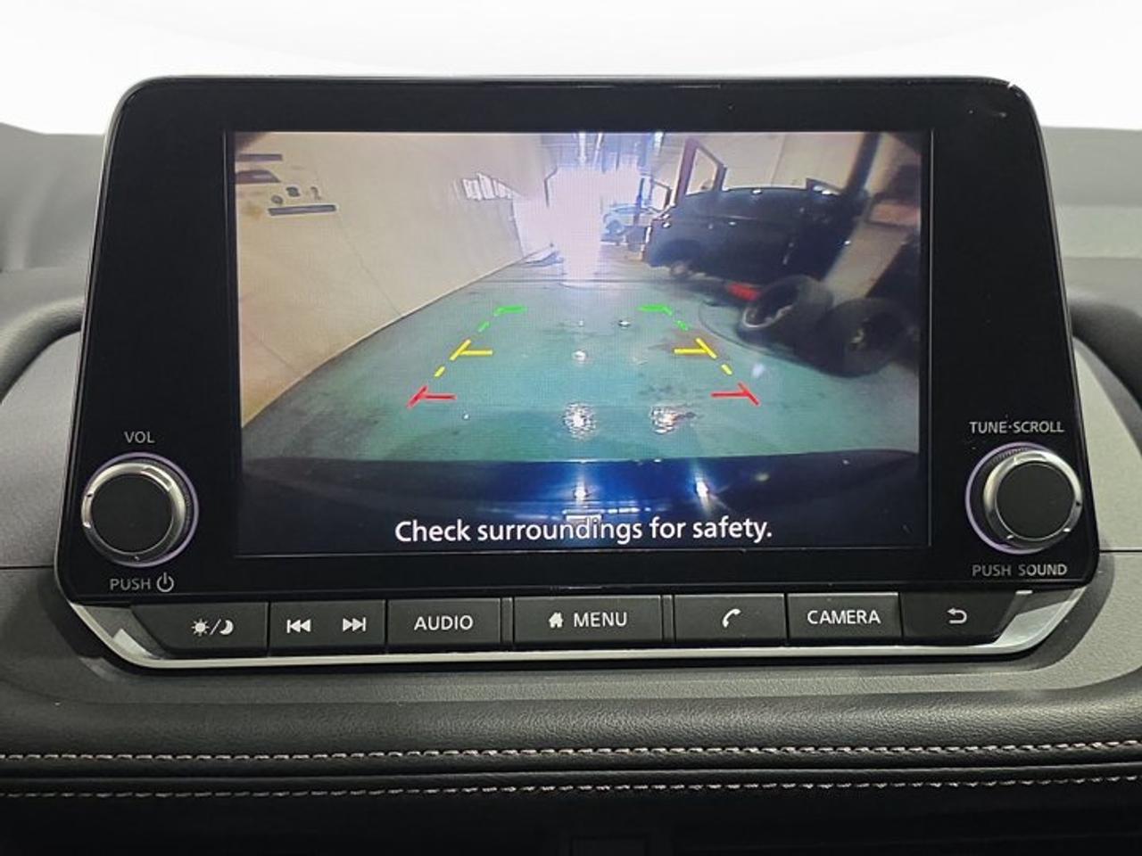 2024 Nissan Rogue SV Photo