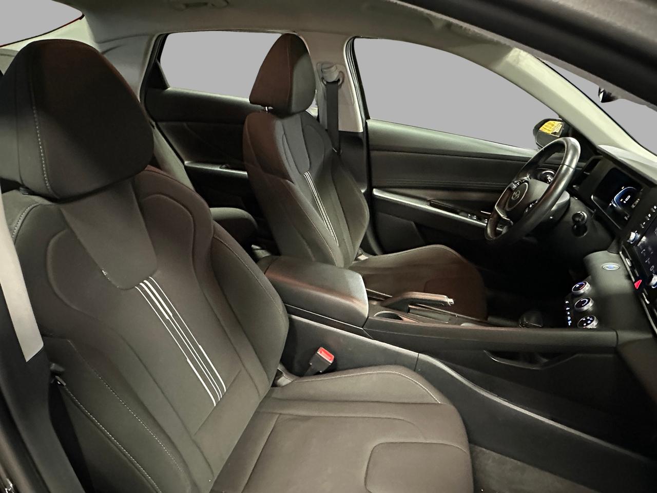 2025 Hyundai Elantra Preferred | CLEAN CARFAX | ONE OWNER | HTD STS Photo
