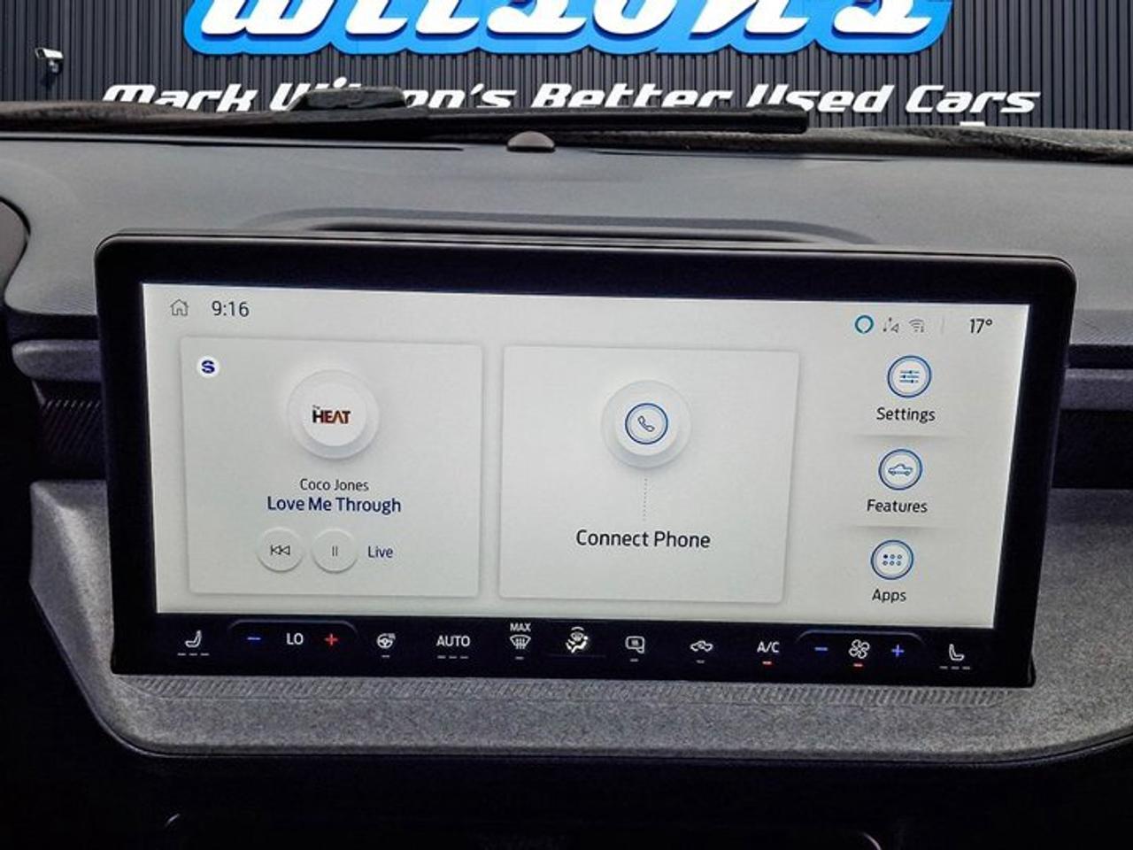 2025 Ford Maverick XLT | Luxury Pkg | Power Seat | Heated Wheel + Seats | CarPlay + Android | Rear Camera | and More ! Photo